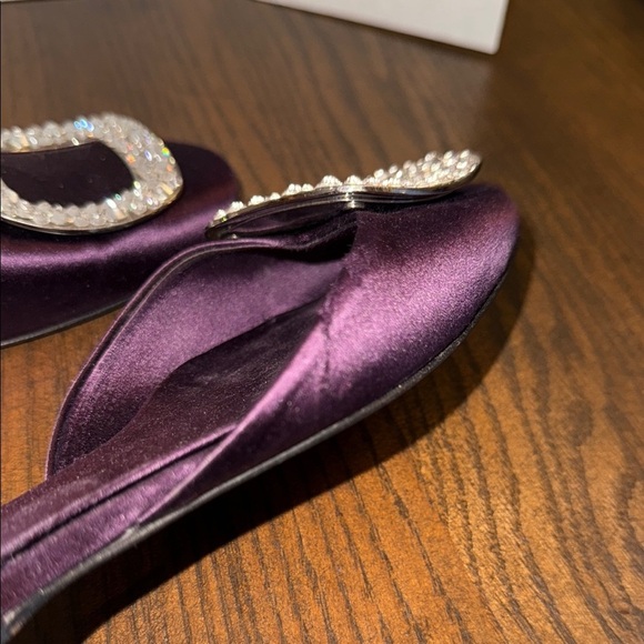 Roger Vivier Burgundy Embellished Satin D'orsay Ballerinas Flats. Size 36. US 6 - Picture 8 of 10